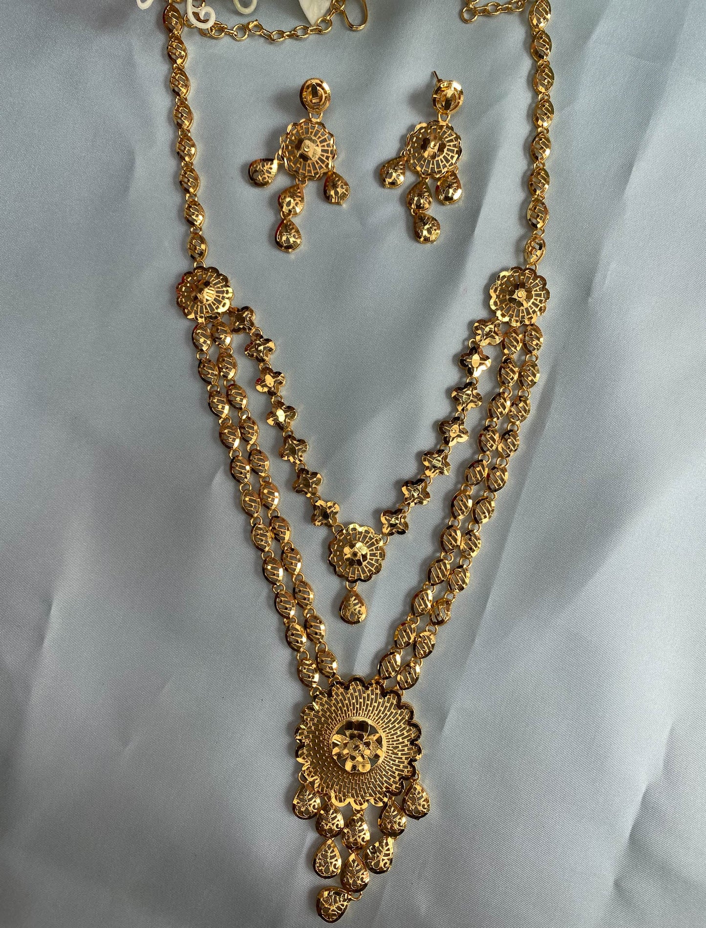 Three-line floral Dubai model