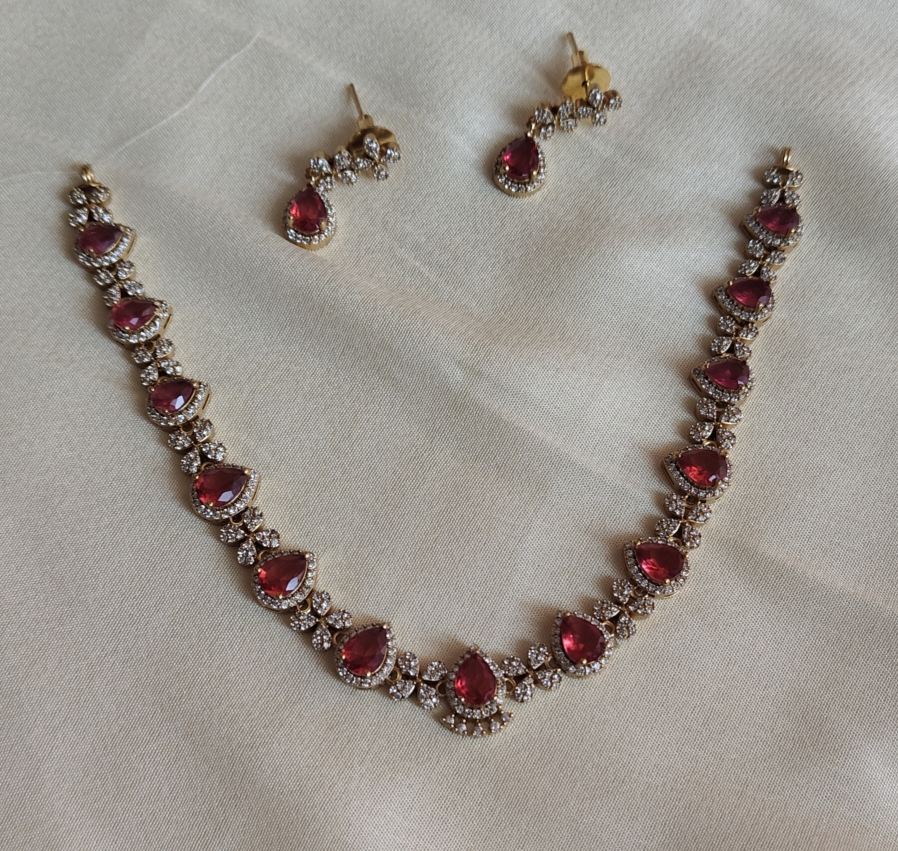 RED ad neklace