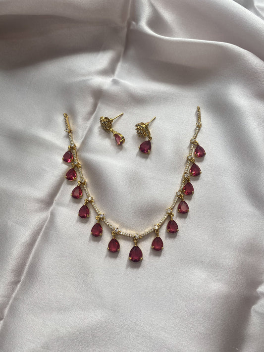 Red ad necklace set